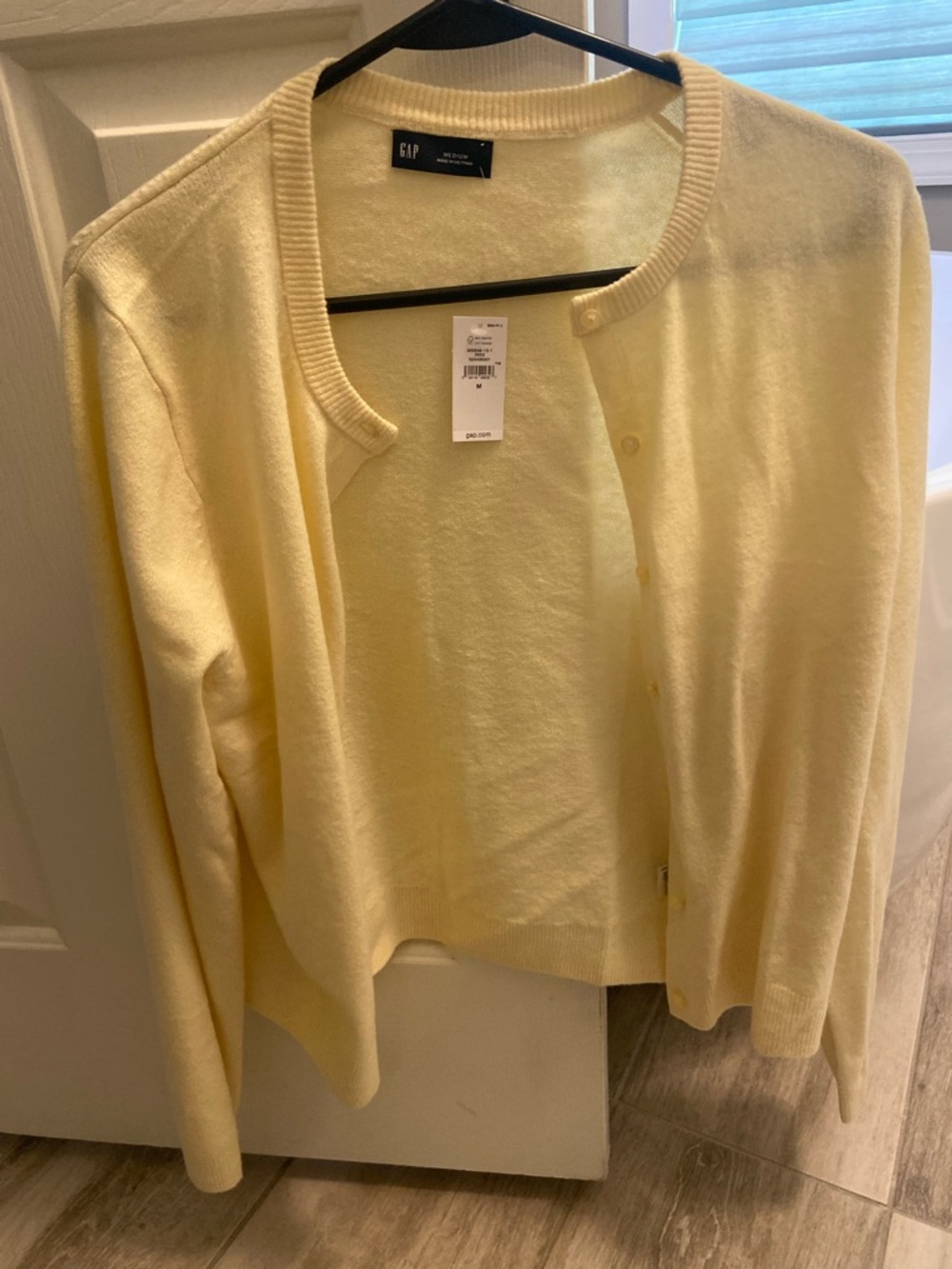 GAP Women’s Light Yellow Crewneck Button Cardigan